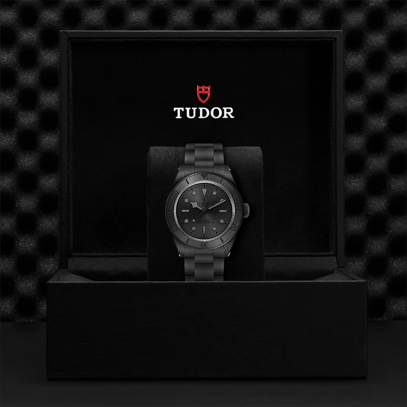 Black Bay Ceramic 41mm - Black on Bracelet