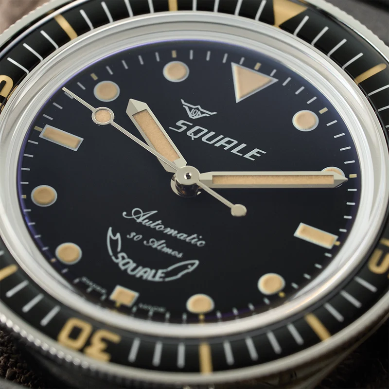 Sub-37 Legend 37mm - Black on Rubber Strap