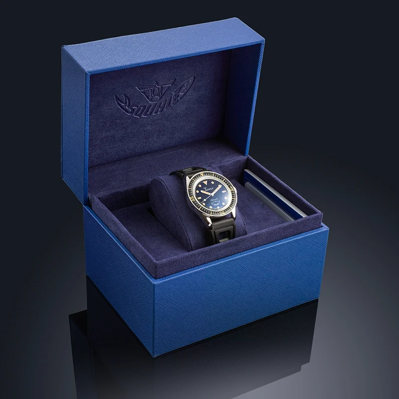Sub-37 Legend 37mm - Black on Rubber Strap