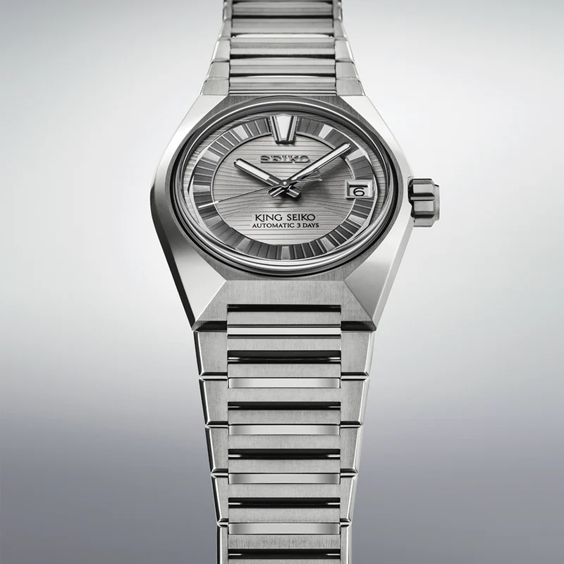 HKF002 King Seiko VANAC 41mm - Silver on Bracelet