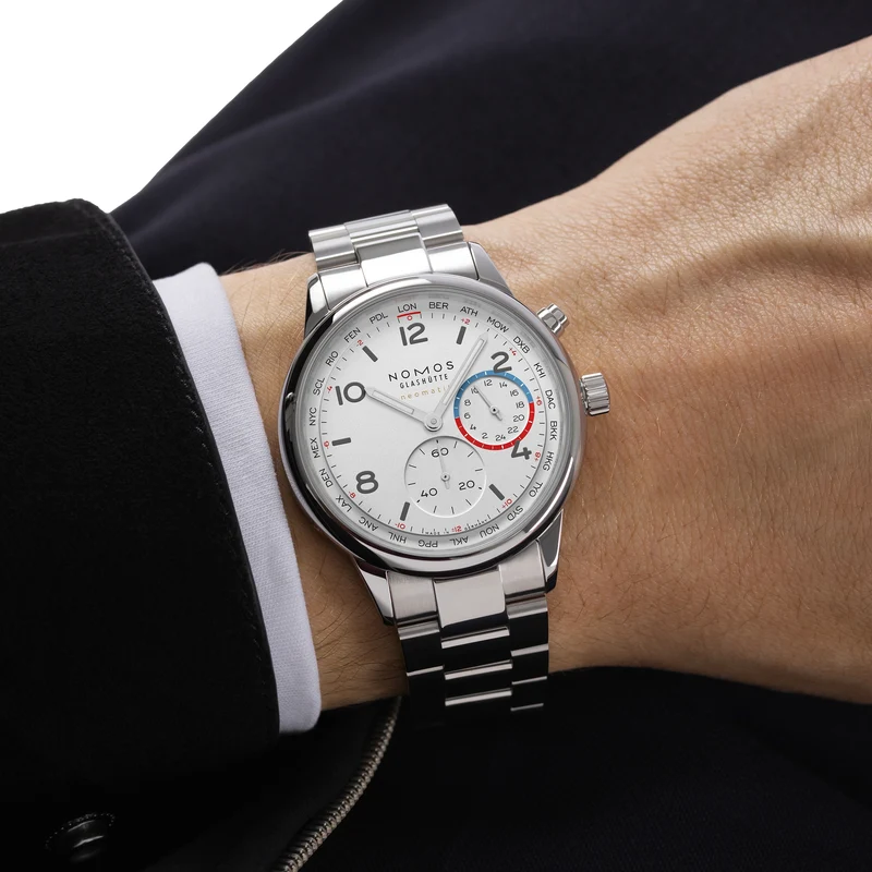Club Sport Neomatik Worldtimer 40mm - White on Bracelet
