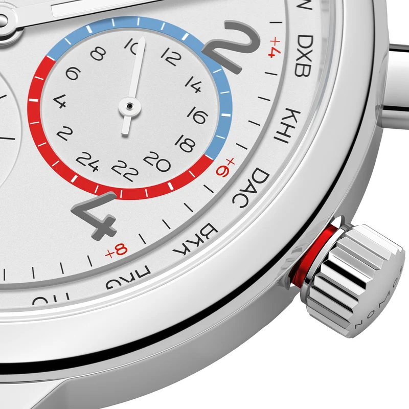 Club Sport Neomatik Worldtimer 40mm - White on Bracelet