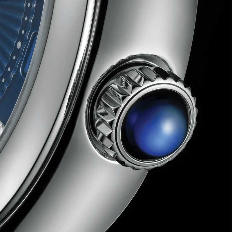 Clair de Rose 26mm - Blue on Bracelet