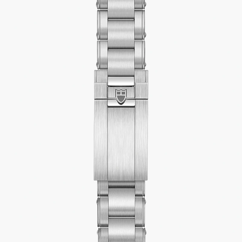 Black Bay 41mm - Black, Burgundy Bezel on Bracelet