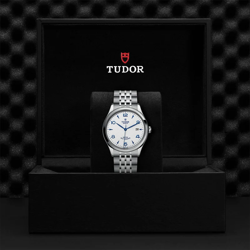 1926 39mm - Opaline on Bracelet