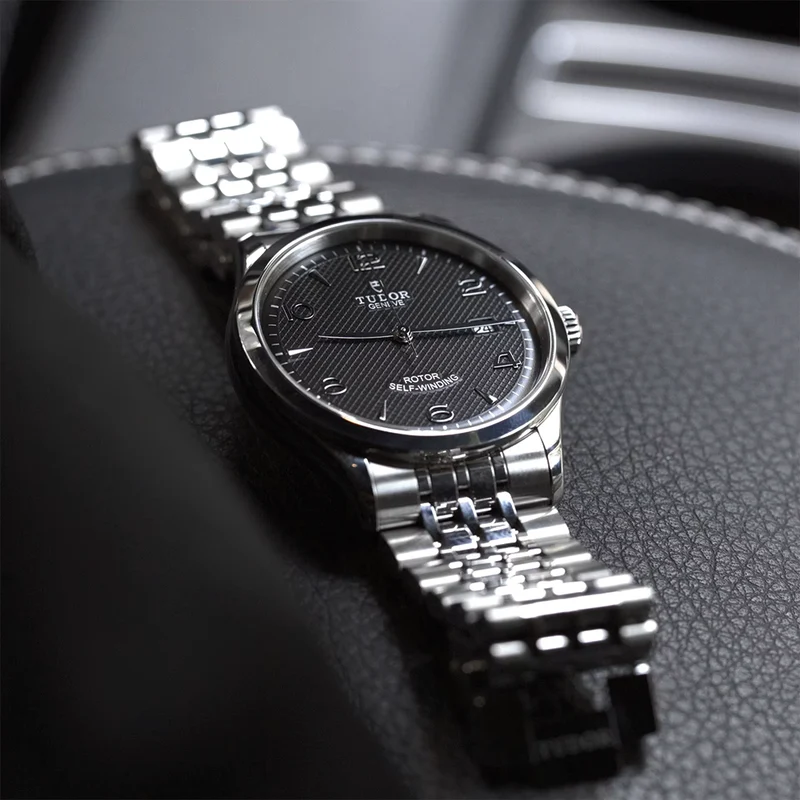 1926 41mm - Black on Bracelet