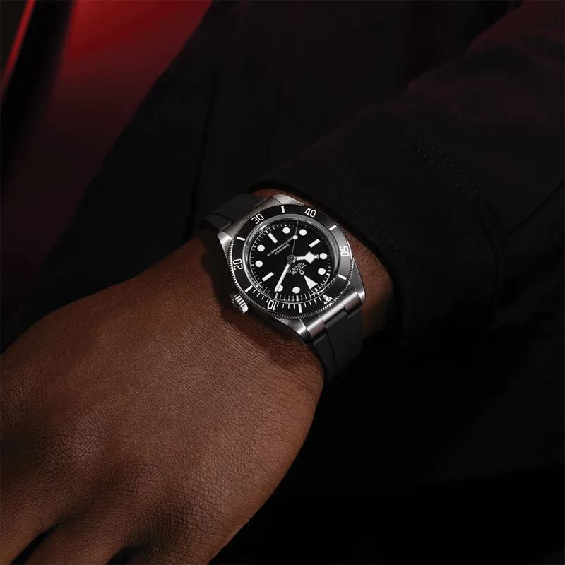 Black Bay 41mm - Black, Black Bezel on Rubber Strap
