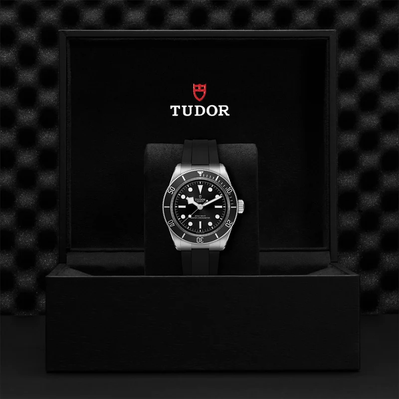 Black Bay 41mm - Black, Black Bezel on Rubber Strap