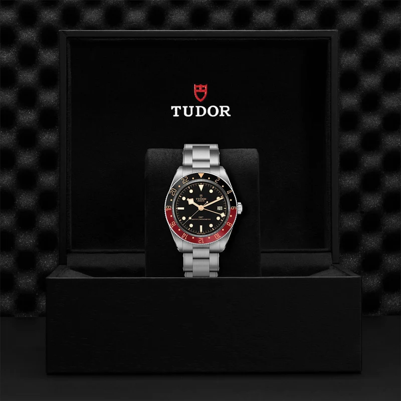 Black Bay 58 GMT 39mm - Black, Burgundy Bezel on 3-Link Bracelet