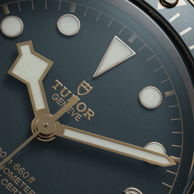 Black Bay Bronze 43mm - Slate Grey on Fabric Strap