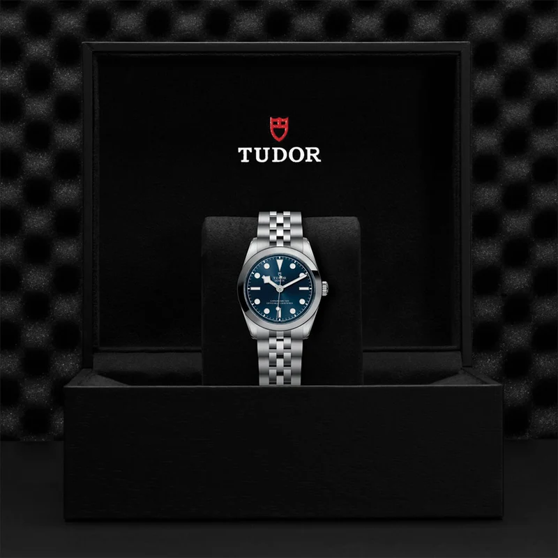 Black Bay One 31mm - Blue on Bracelet