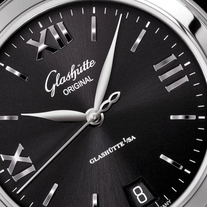 Lady Serenade 36mm - Black on Leather Strap