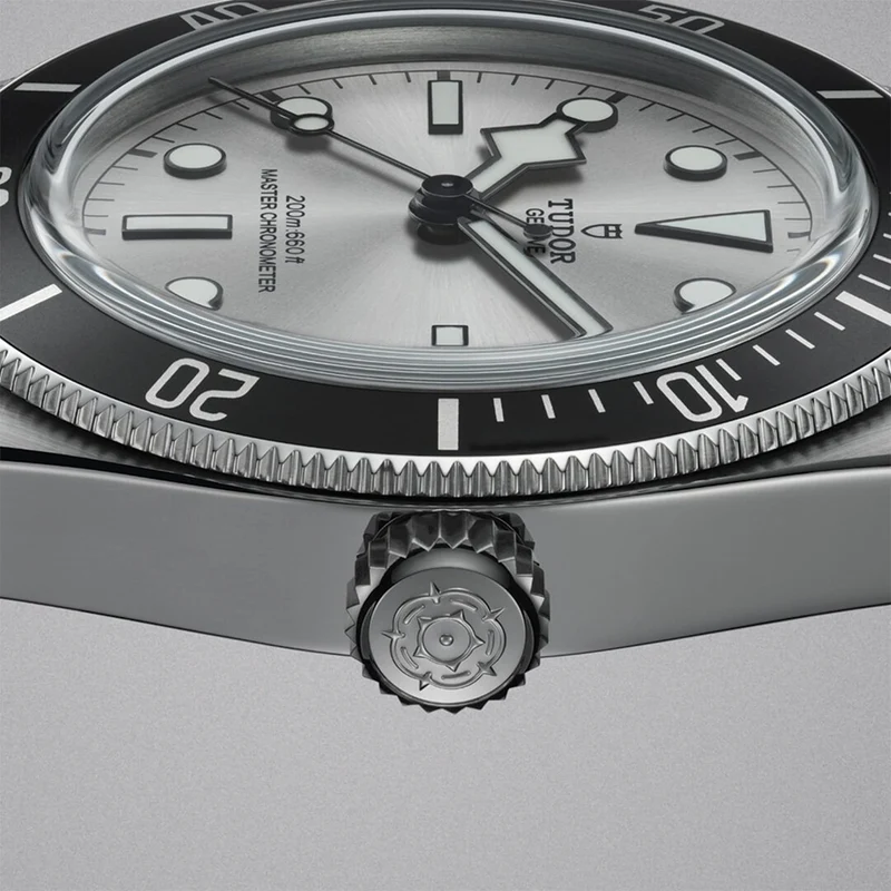 Black Bay 68 43mm - Silver, Black Bezel on Bracelet