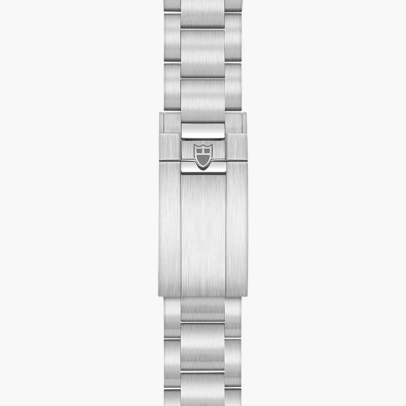 Black Bay 68 43mm - Silver, Black Bezel on Bracelet