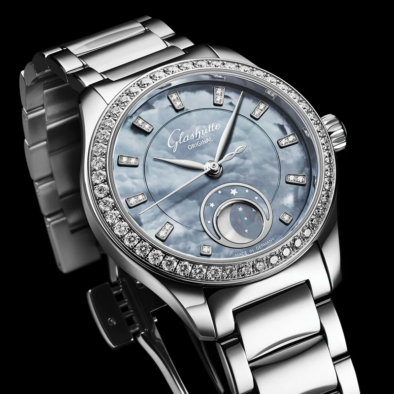 Serenade Luna "Skyline Blue" 32.5mm - Blue w/ Diamonds and Diamond Bezel on Bracelet