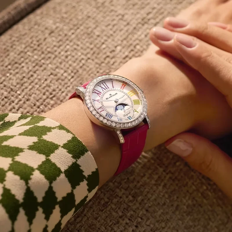 Ladybird Colors Phases de Lune 34.9mm - White Mother of Pearl w/ Diamonds on Leather Strap