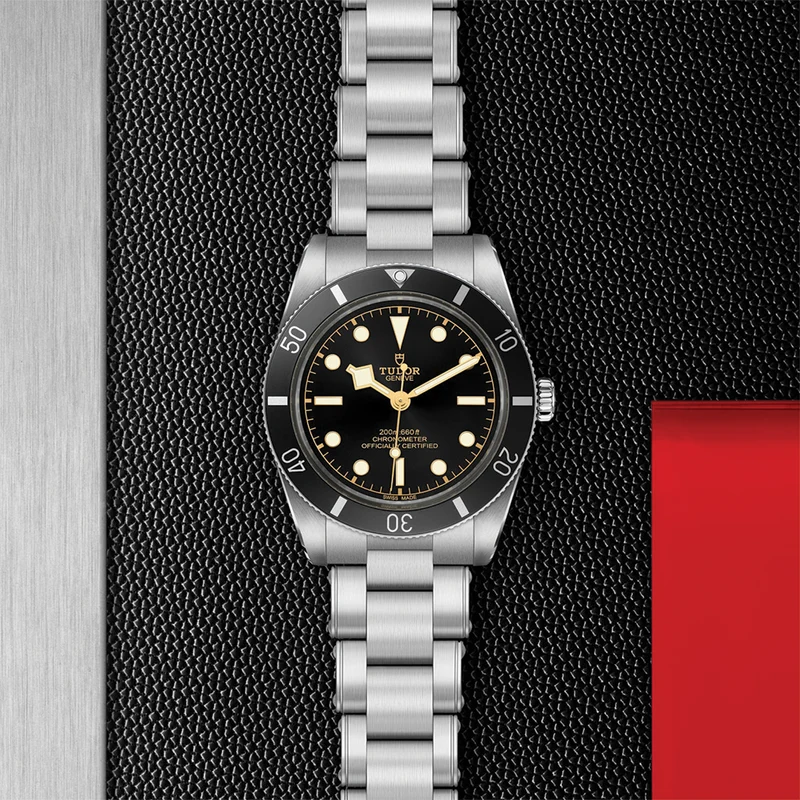 Black Bay 54 37mm - Black on Bracelet