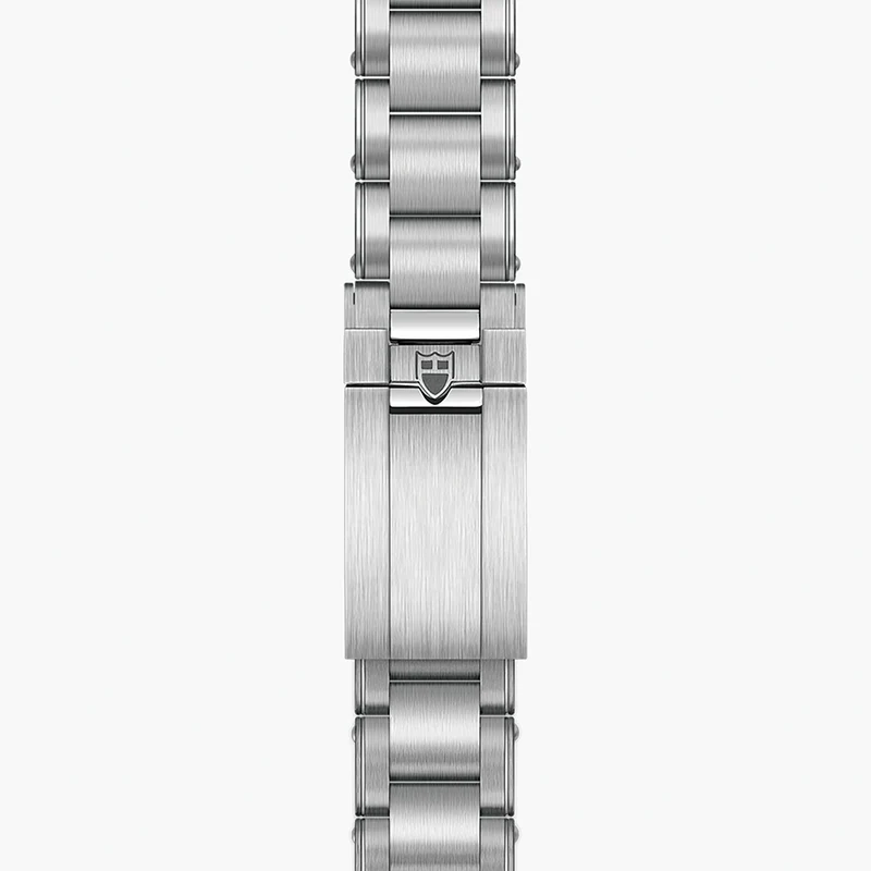 Black Bay Pro GMT 39mm - Black on Bracelet