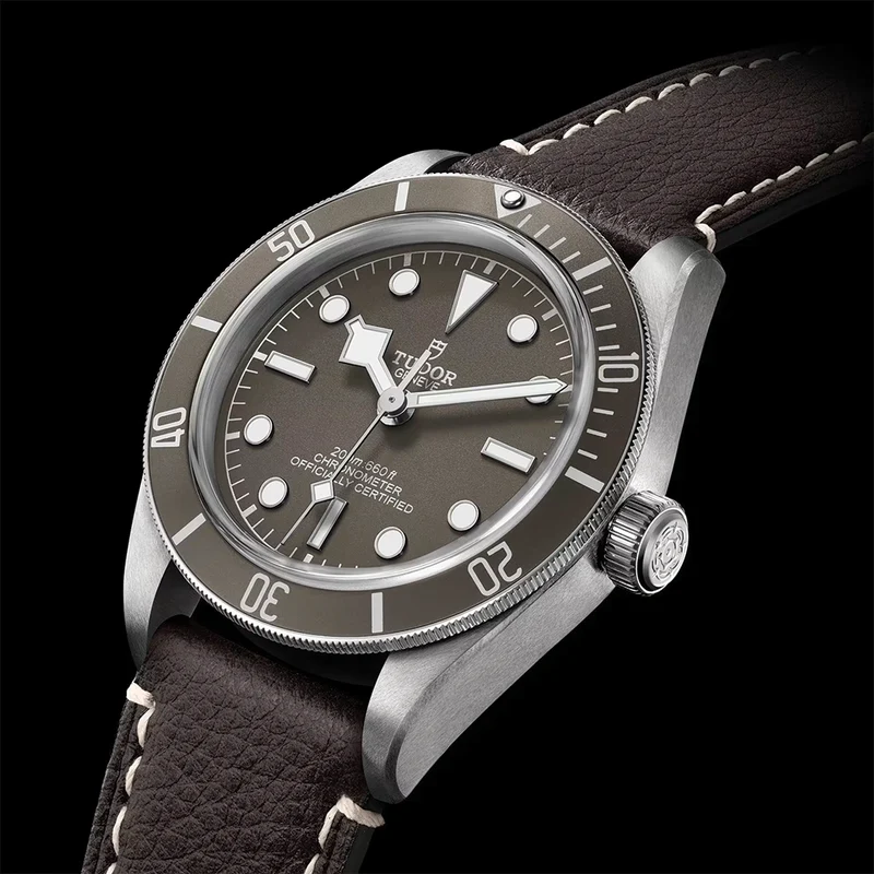 Black Bay 58 925 39mm - Taupe on Leather Strap