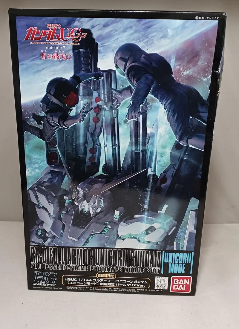 BANDAI RX-0 Full Armor Unicorn Gundam (Unicorn Mode 1/144 HGUC Theater Limited Pearl Clear Ver.)