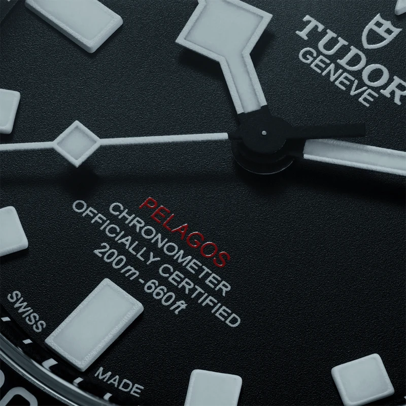 Pelagos FXD Titanium 42mm - Black on Fabric Strap w/ Extra Rubber Strap