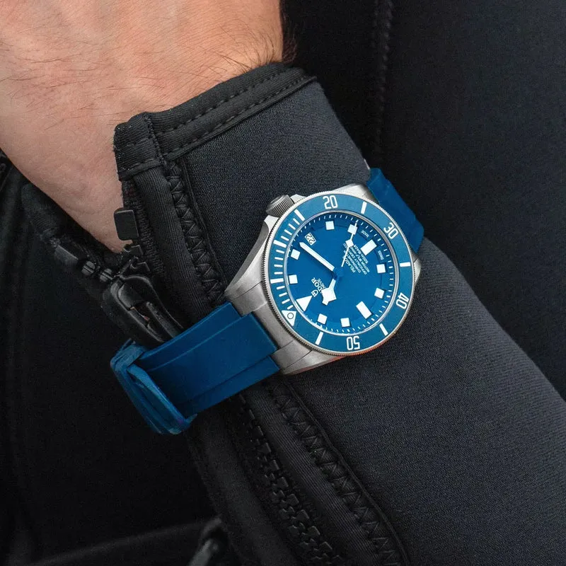 Pelagos Titanium 42mm - Blue, Ceramic Bezel on Bracelet w/ Extra Rubber Strap