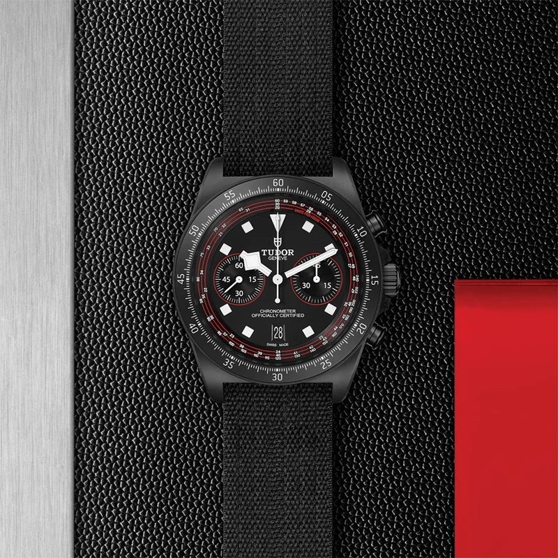 Pelagos FXD Chrono Carbon Composite 43mm - Black on Fabric Strap