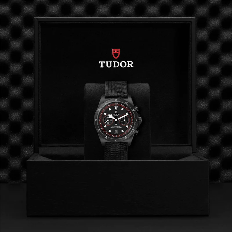 Pelagos FXD Chrono Carbon Composite 43mm - Black on Fabric Strap
