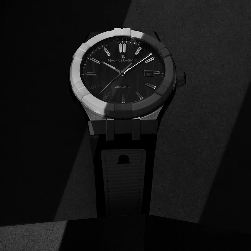 Aikonic Automatic 43mm - Black Carbon on White and Black Rubber Strap