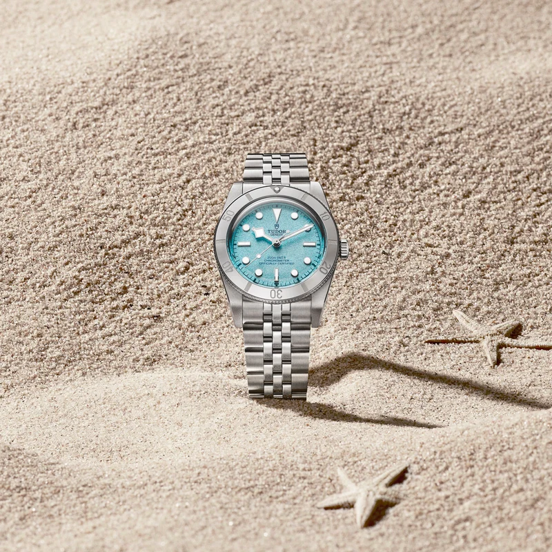 Black Bay 54 "Blue Lagoon" 37mm - Blue on Bracelet