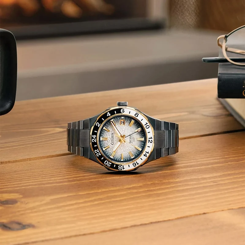 Series8 880 The Seasons Winter Limited Edition 41mm - Silver on Bracelet
