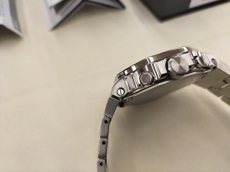 CASIO Quarz-Analog-Armbanduhr GMC-B2100