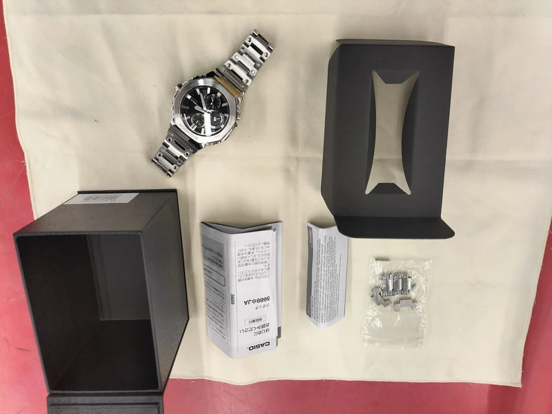 CASIO Quarz-Analog-Armbanduhr GMC-B2100