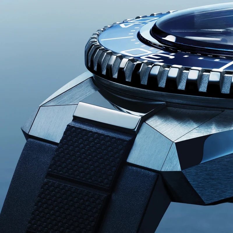 Seamaster Planet Ocean 600M 42mm - Black and Blue on Rubber Strap