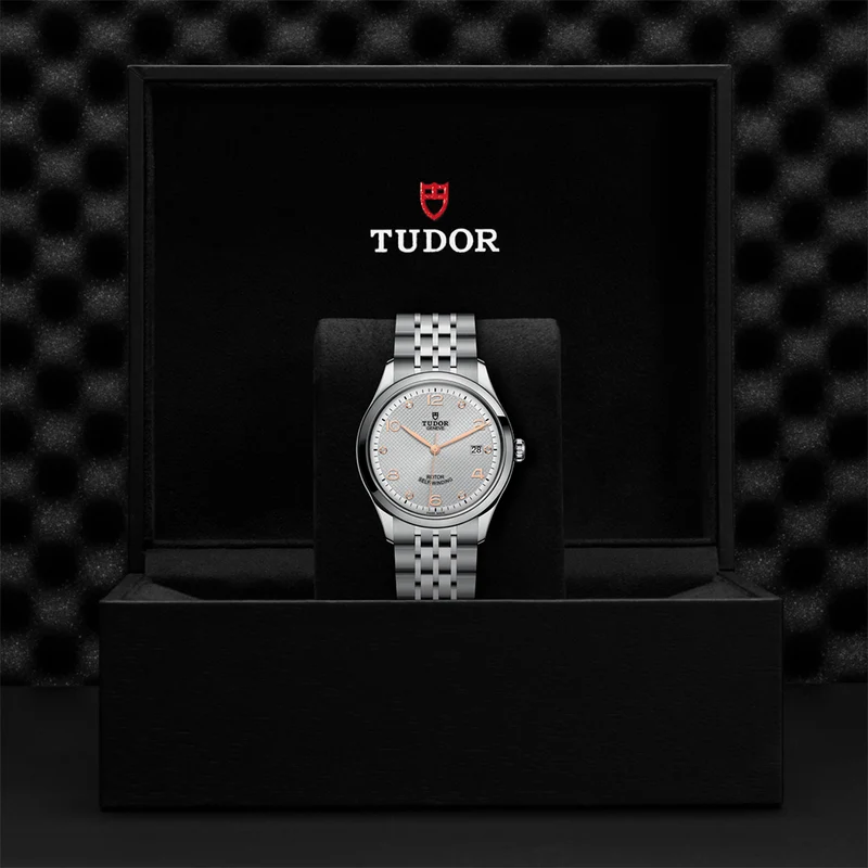 1926 39mm - Silver, Diamond-Set on Bracelet