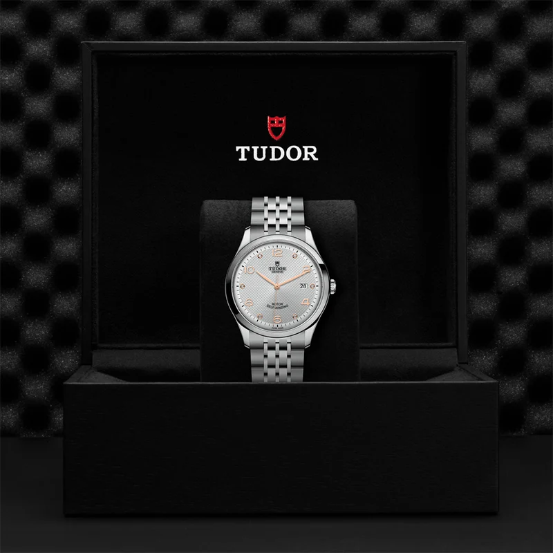 1926 41mm - Silver, Diamond-Set on Bracelet