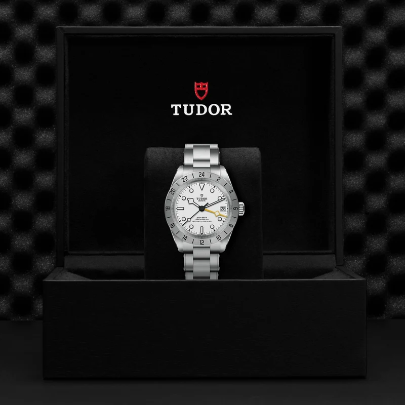 Black Bay Pro GMT 39mm - Opaline on Bracelet