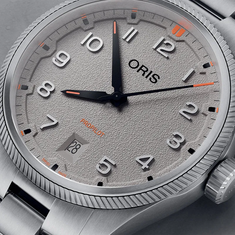 ProPilot Date 41mm - Chalk Grey on Bracelet