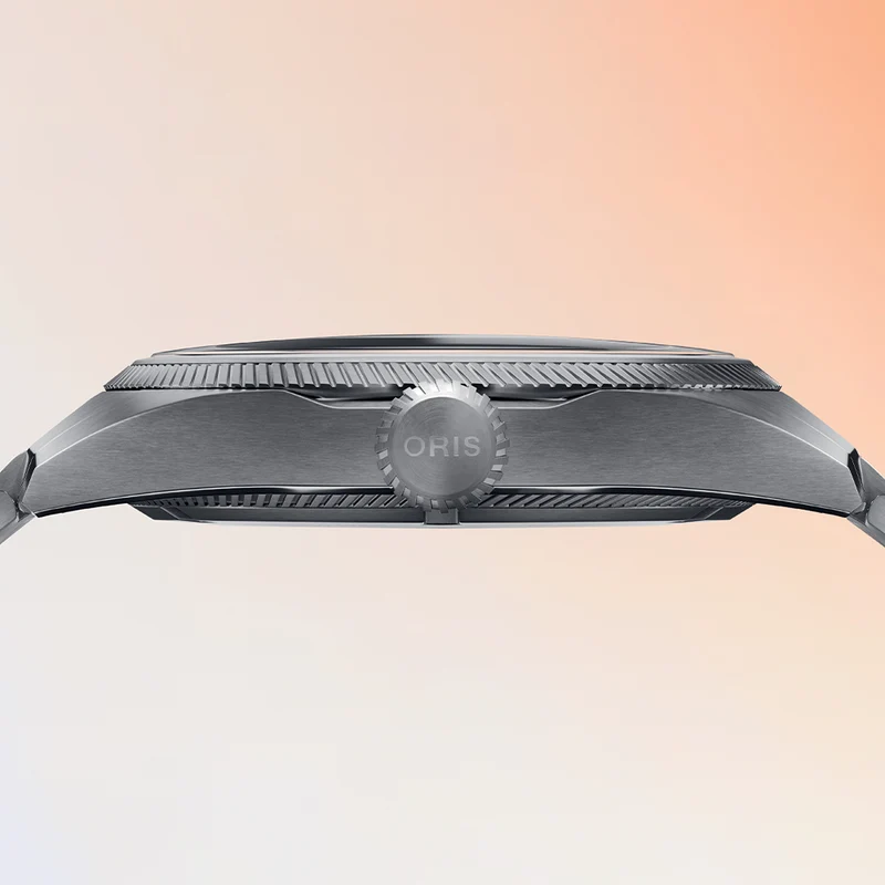 ProPilot Date 41mm - Chalk Grey on Bracelet
