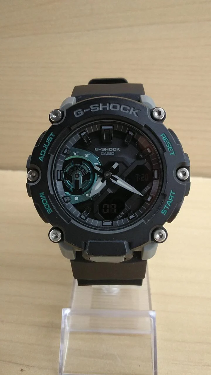 CASIO G-SHOCK GA-2200M