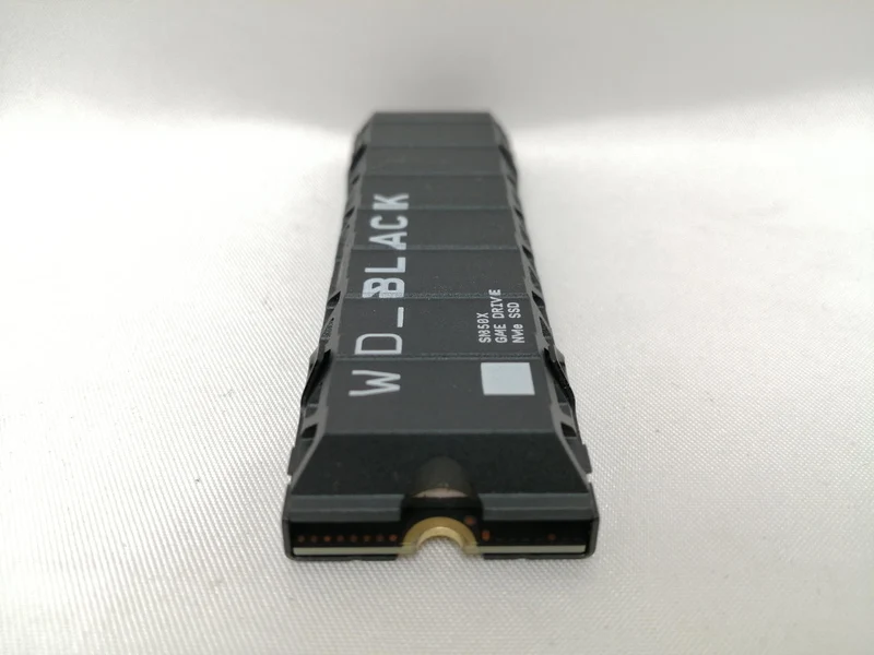 WESTERN DIGITAL SSD WDS200T2XHE-00BCA0