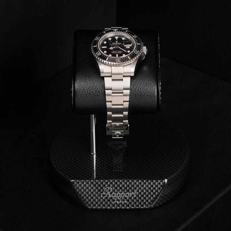 Formula Watch Stand - Carbon Fiber Finish