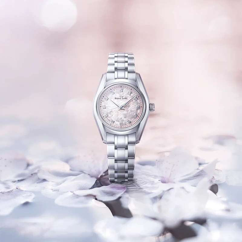 STGF387 “Hana-Ikada" Ladies Heritage with Diamonds 26mm - Pink on Bracelet