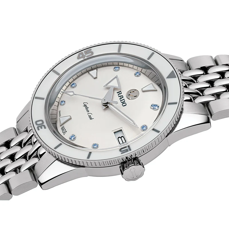 Captain Cook Automatic 37mm - White on Bracelet