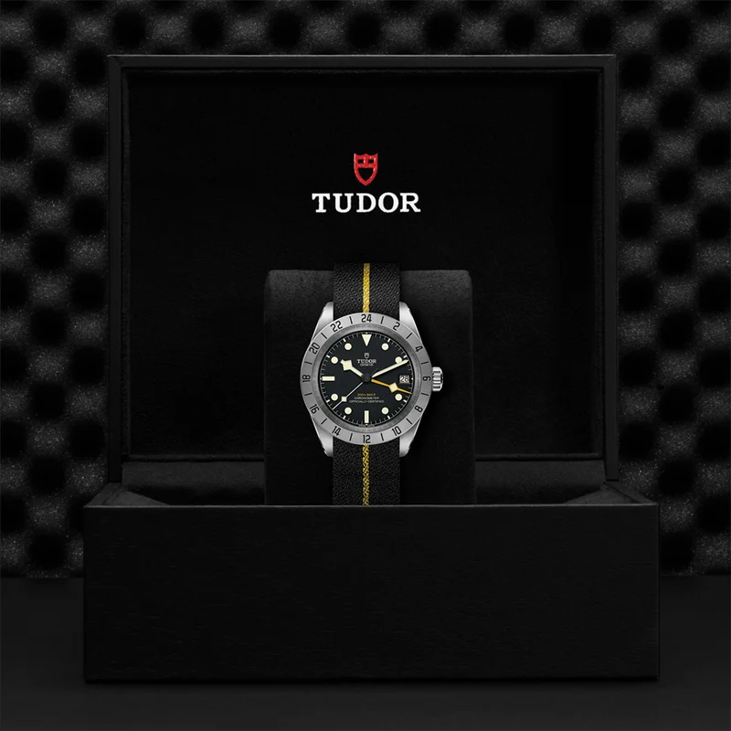 Black Bay Pro 39mm - Black on Fabric Strap