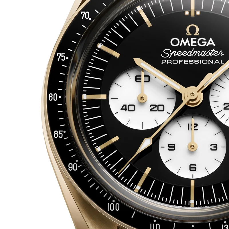 Speedmaster Moonwatch Professional 18K Moonshine™ Gold "Reverse Panda" 42mm - Black on Bracelet