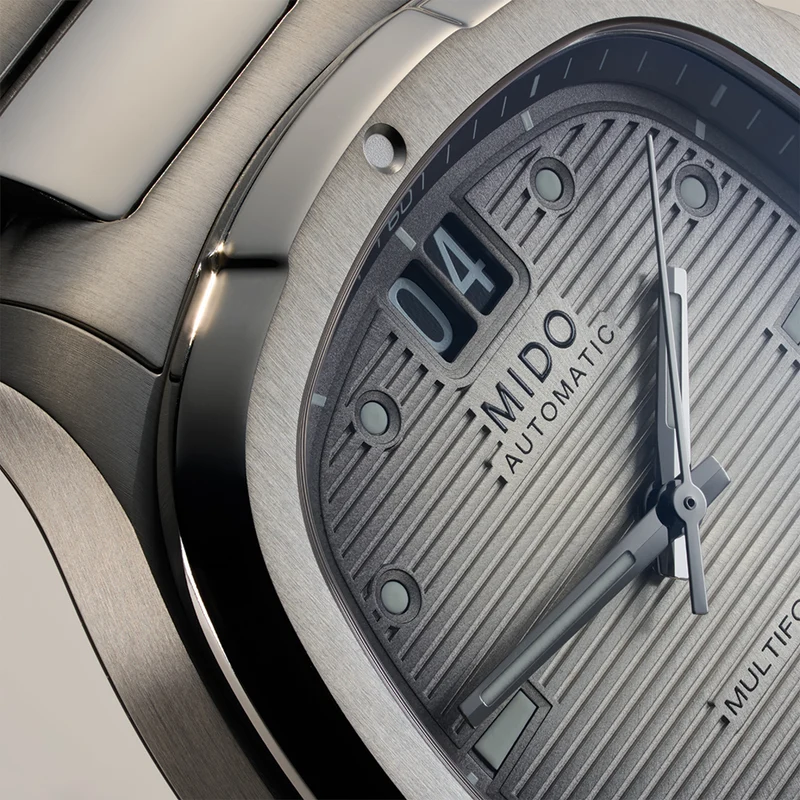 Multifort TV Big Date Titanium 40mm - Grey Gradient on Bracelet