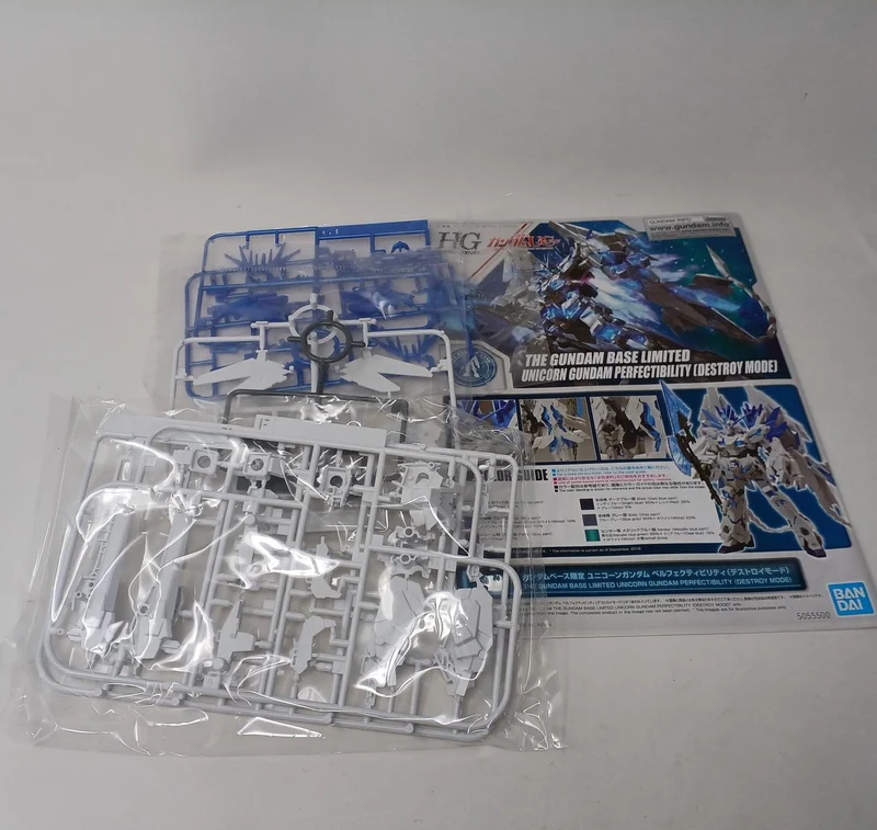 BANDAI SPIRITS Unicorn Gundam Perfektion (Destroy Mode 1/144 HG RX-0 (Destroy Mode)