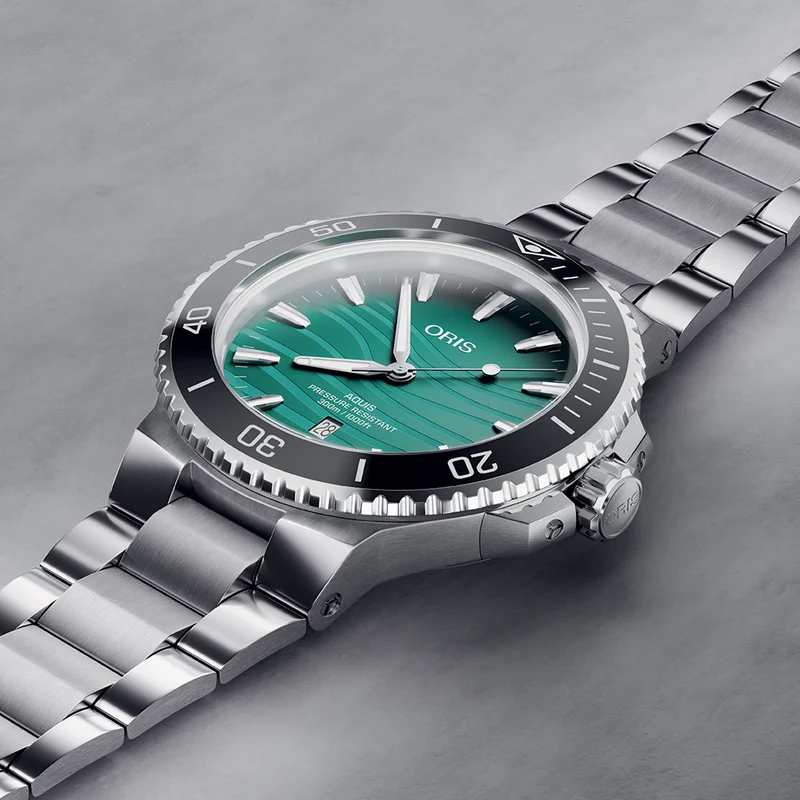 Aquis Date Yangtze Jiangtun Limited Edition 43.5mm - Blue-Green Mother of Pearl on Bracelet