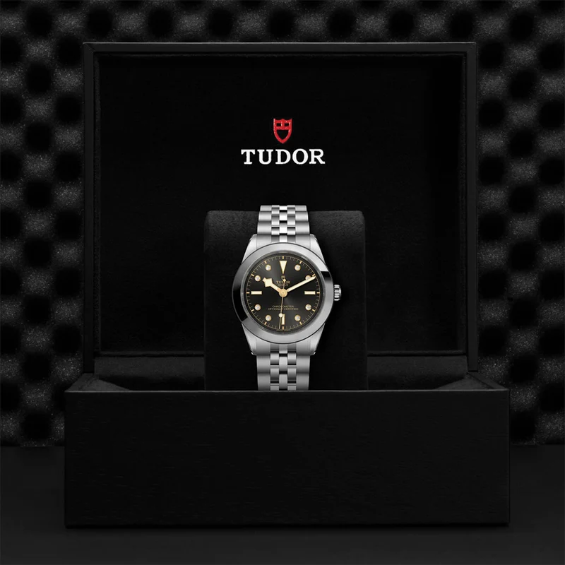 Black Bay One 39mm - Black, Diamond-Set on Bracelet